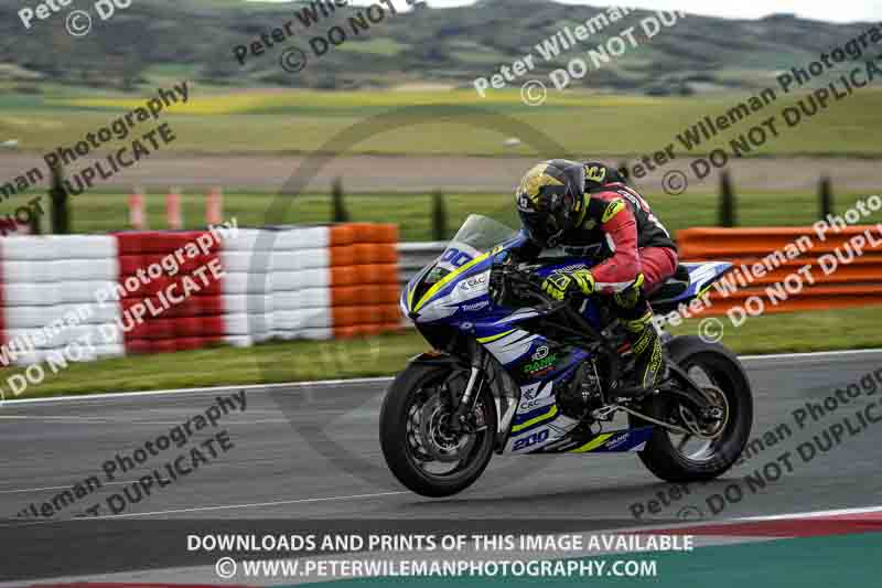 cadwell no limits trackday;cadwell park;cadwell park photographs;cadwell trackday photographs;enduro digital images;event digital images;eventdigitalimages;navarra;no limits trackdays;peter wileman photography;racing digital images;trackday digital images;trackday photos
